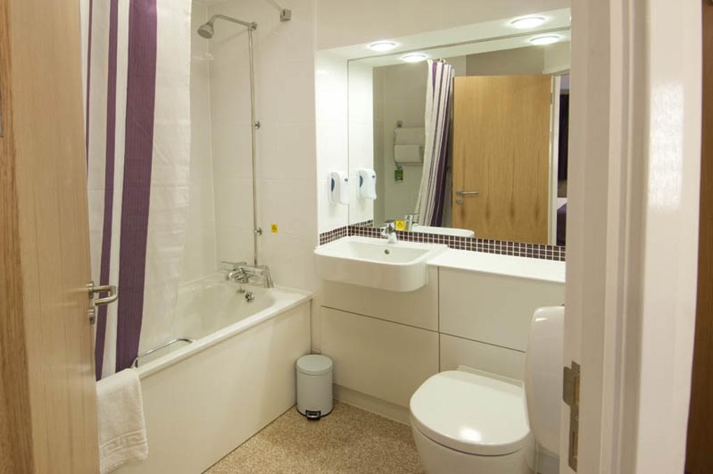 Premier Inn Stratford Upon Avon Waterways Stratford-upon-Avon Quarto foto