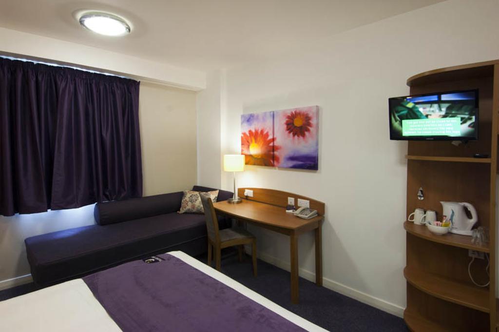Premier Inn Stratford Upon Avon Waterways Stratford-upon-Avon Exterior foto