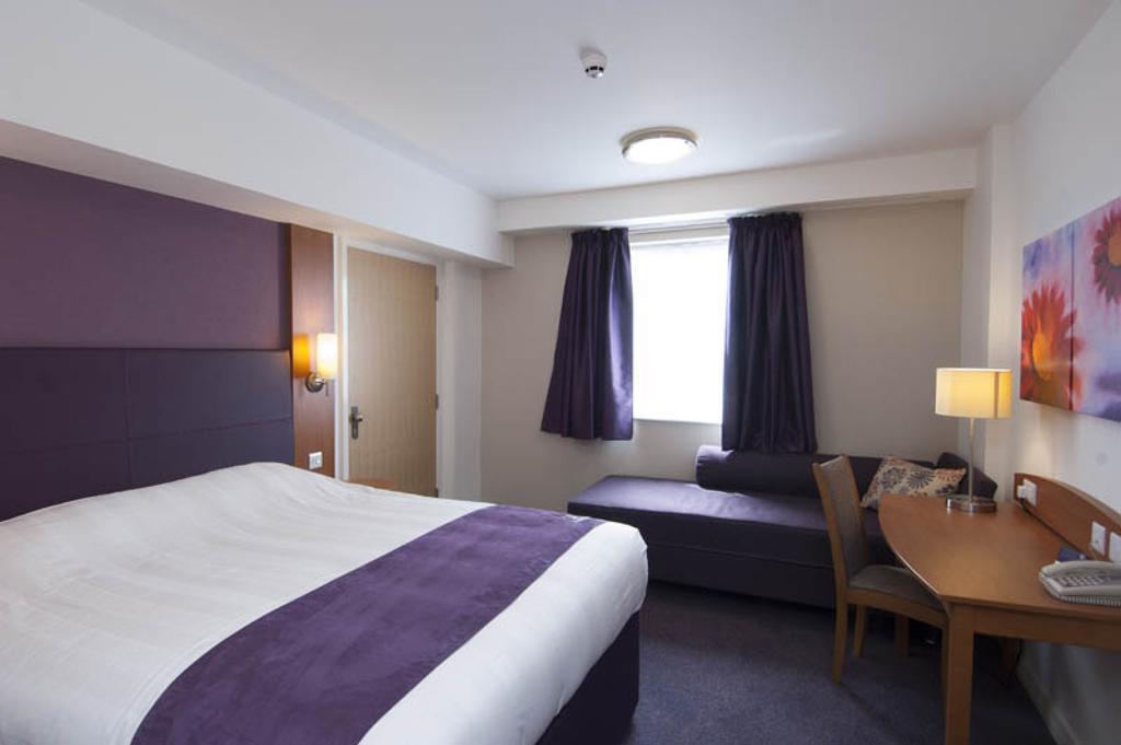 Premier Inn Stratford Upon Avon Waterways Stratford-upon-Avon Exterior foto
