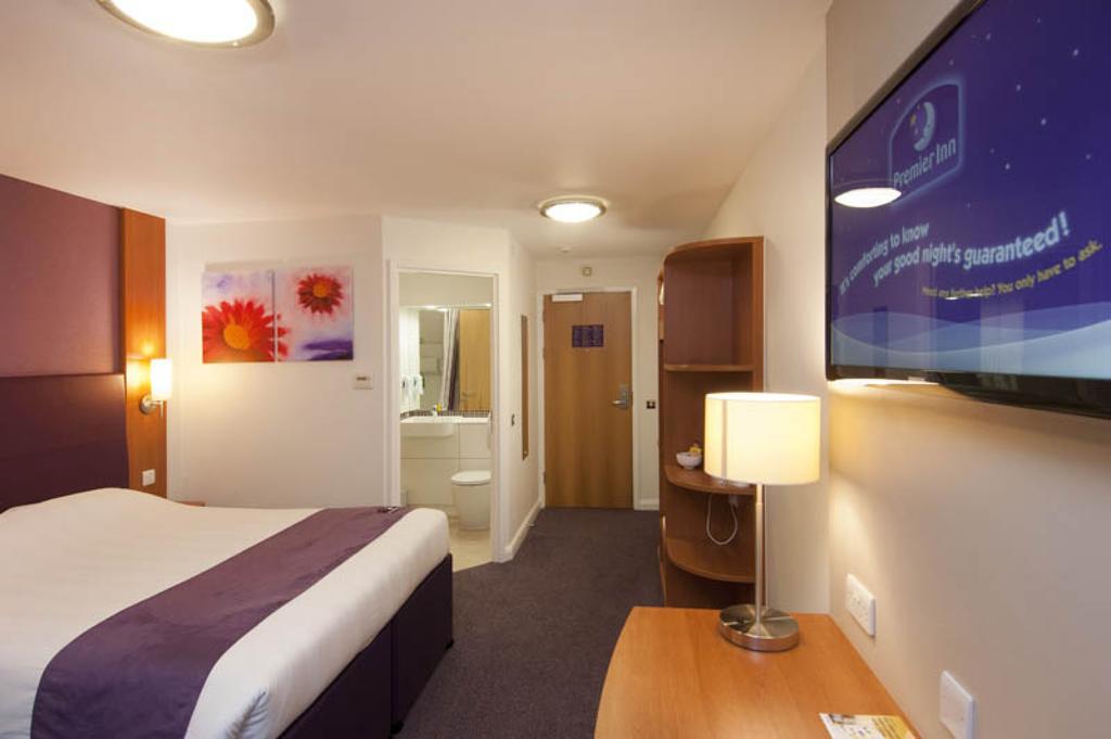 Premier Inn Stratford Upon Avon Waterways Stratford-upon-Avon Exterior foto