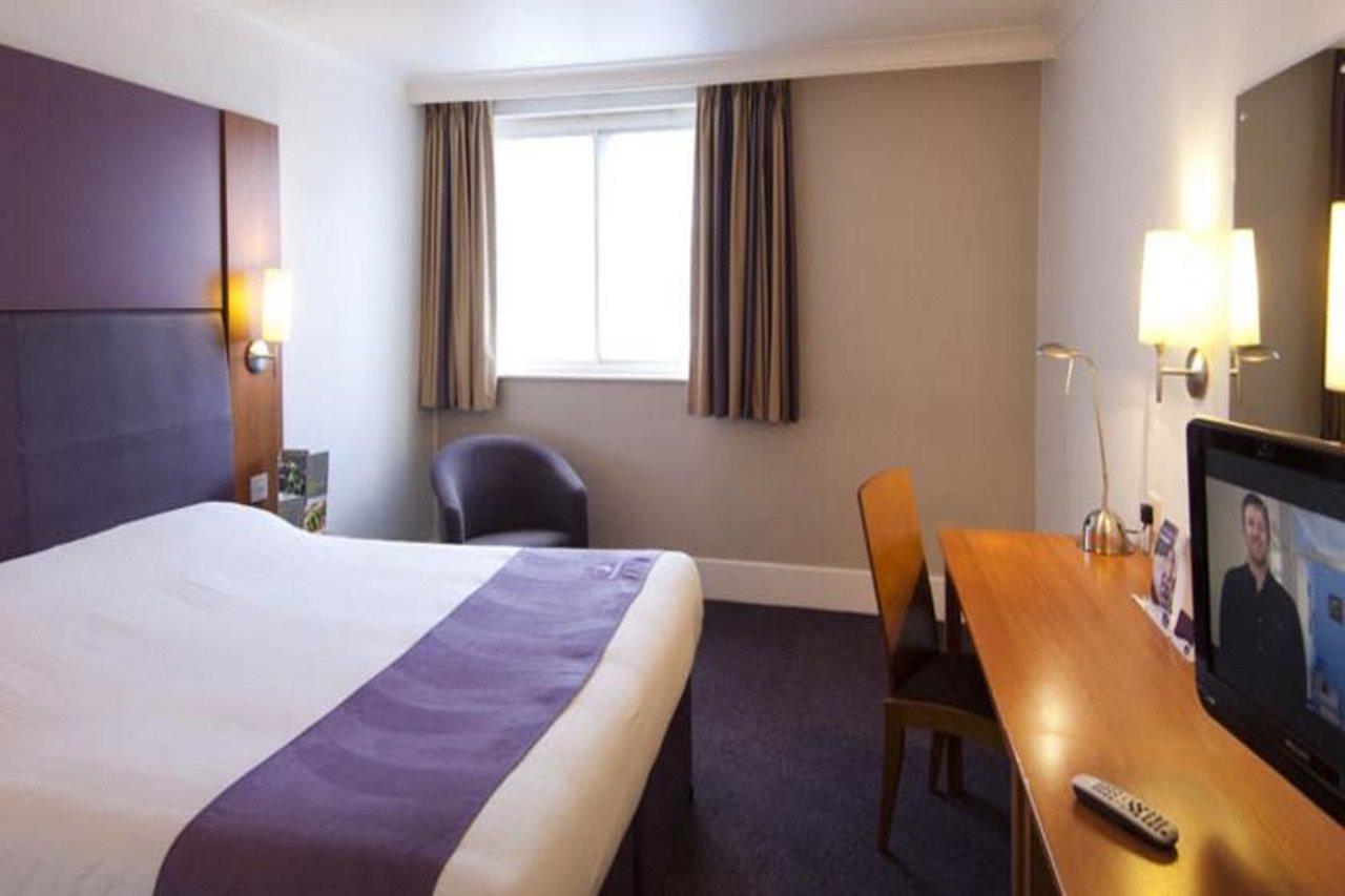 Premier Inn Stratford Upon Avon Waterways Stratford-upon-Avon Exterior foto
